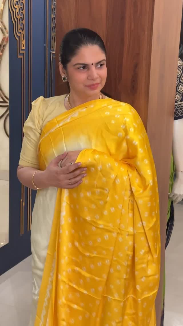 Bandhini Print Modal Silk Saree 

Product Code - TTDS3021 

#sareeb...