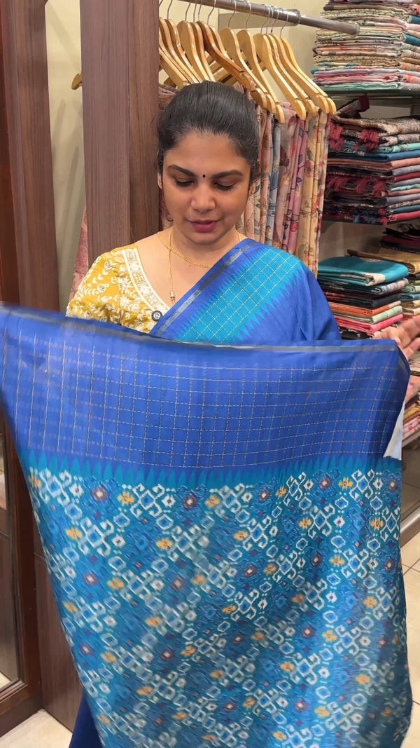 Saree Code - TTDS3154

Saree Name - Chanderi Silk Saree 

Blouse - ...