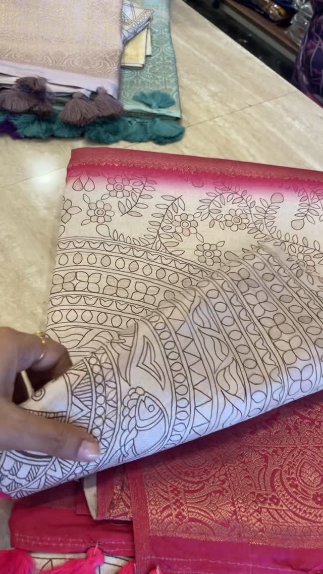 #sareelove #saree #sareefashion #sareefashion