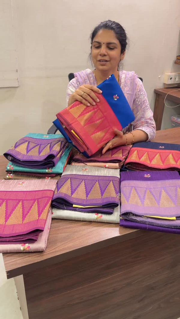 Comment Rose🌹below for price details…☺️

#sareelove #saree #sareef...