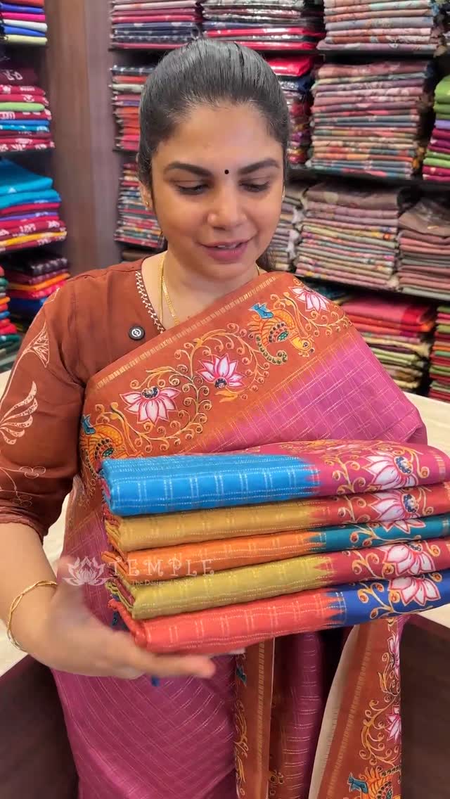 Fabric - Handloom Matka Silk Saree

Blouse - Running Blouse

Length...