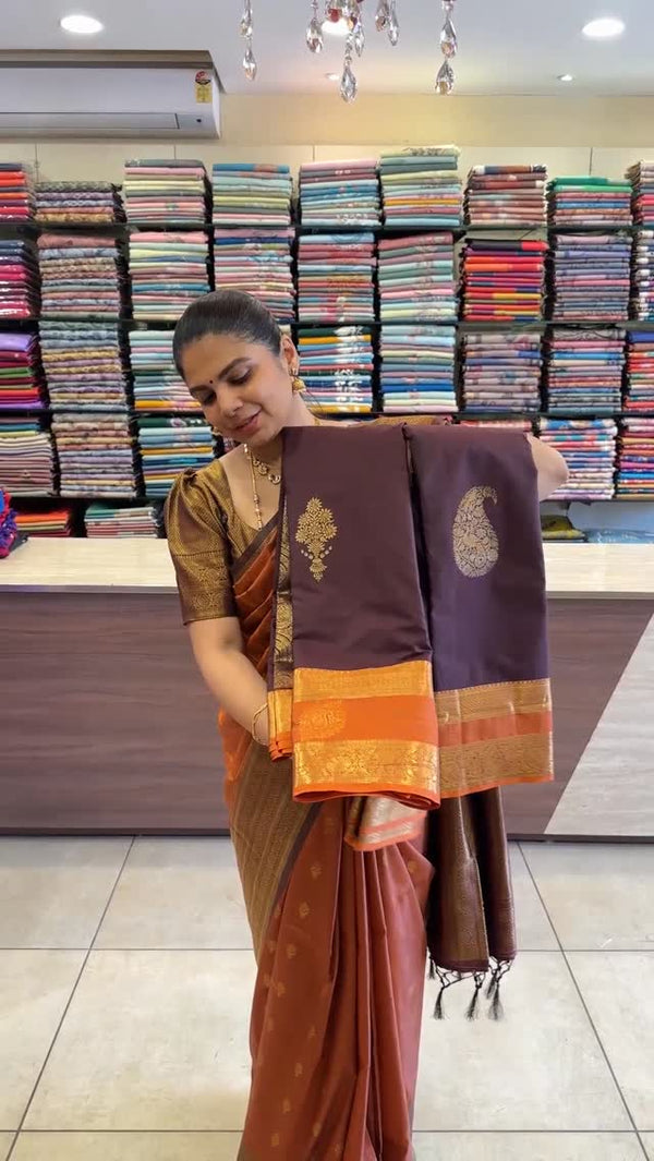 Saree Code - TTDS3141

Saree Name - Semi Kanchi Silk Saree

Blouse ...