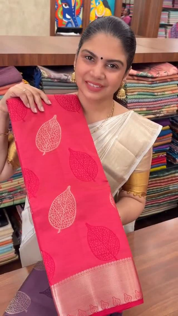 Saree Code - TTDS2861

Saree Name - Semi Tussar Silk Saree

Blouse ...