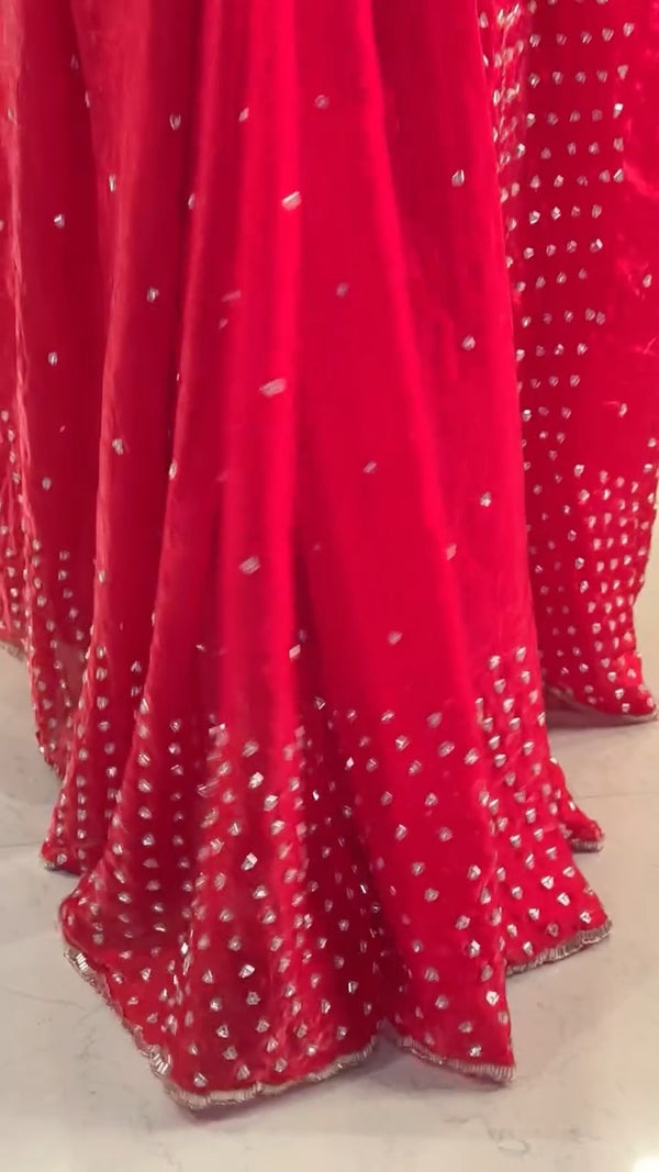 Saree Name - Designer Saree

Blouse - Running Blouse

Length - 5mtr...