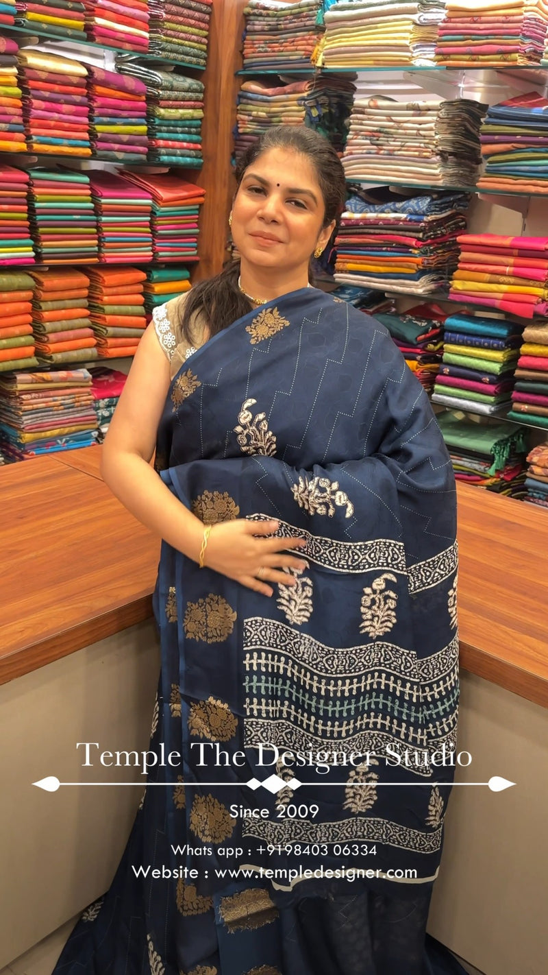 Saree Name - Printed Georgette Saree

Blouse - Running Blouse

Leng...
