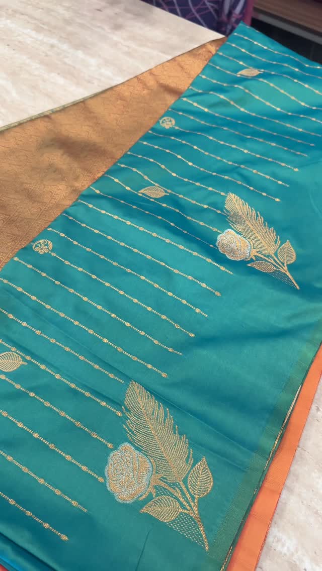 #sareelove #sareefashion #sareeindia