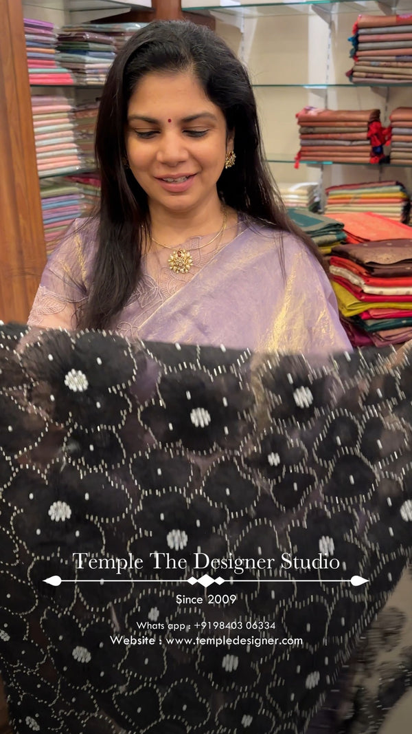 Saree Code - TTDS3231

Saree Name - Genz Saree Collections

Blouse ...