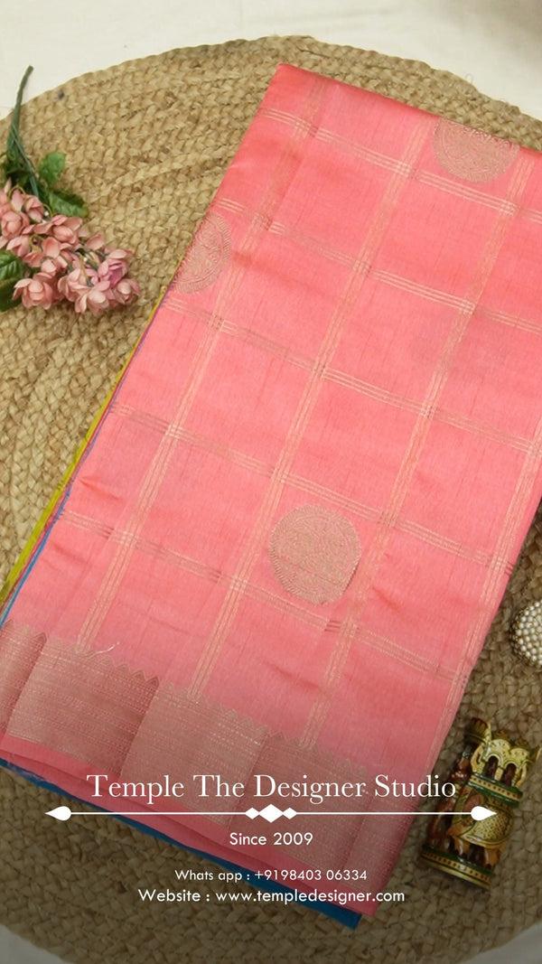 Saree Code - TTDS2933

Saree Name - Vintage Kanchipuram Sarees

Blo...