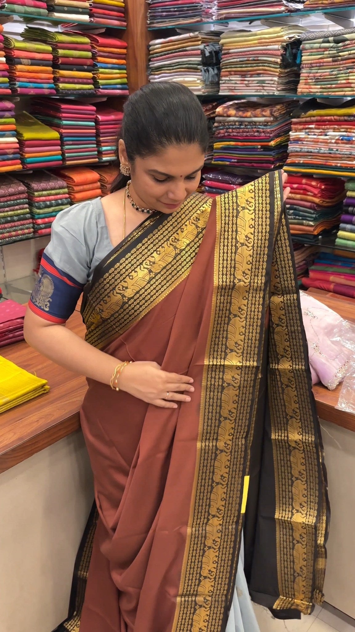 Saree Name - Mysore  Silk Saree

Blouse - Contrast Blouse

Length -...