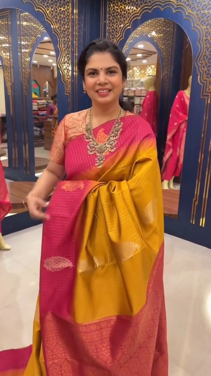 Saree Code - TTDS3242 | TTDS2661 | TTDS3250

Saree Name - Semi Kanc...