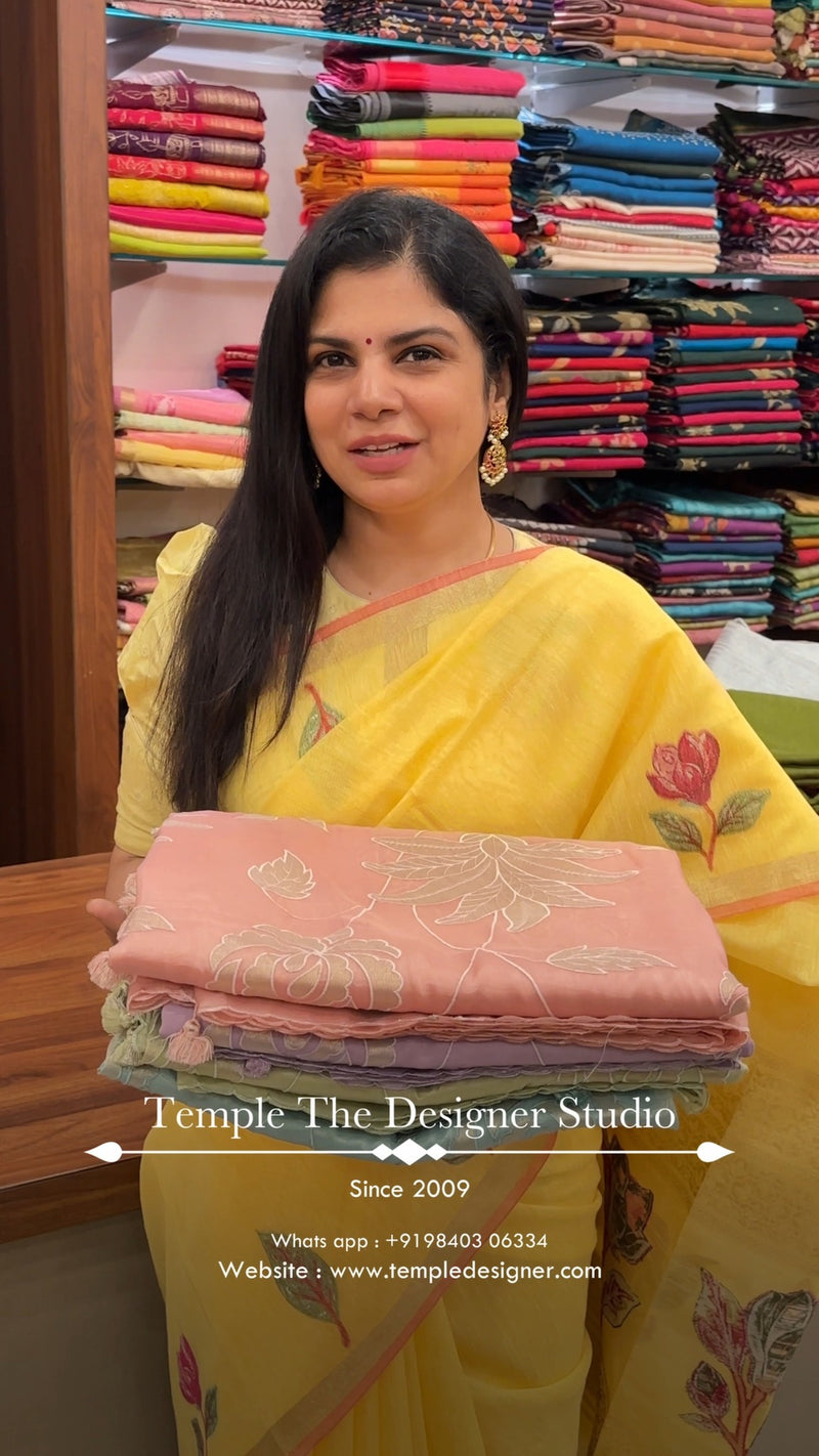 Saree Name - Organza Saree With Applique Work

Blouse - Self Colour...