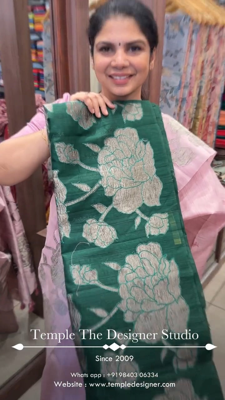 Saree Name - Tussar Silk Saree With Applique Work

Blouse - Running...