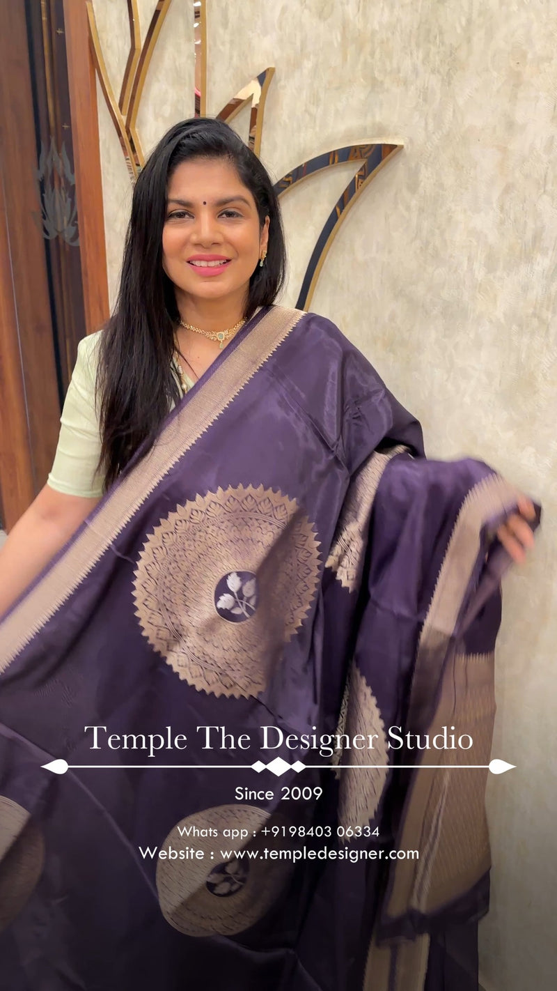 Saree Name - Mushru Silk Saree

Blouse - Self Colour Blouse

Length...