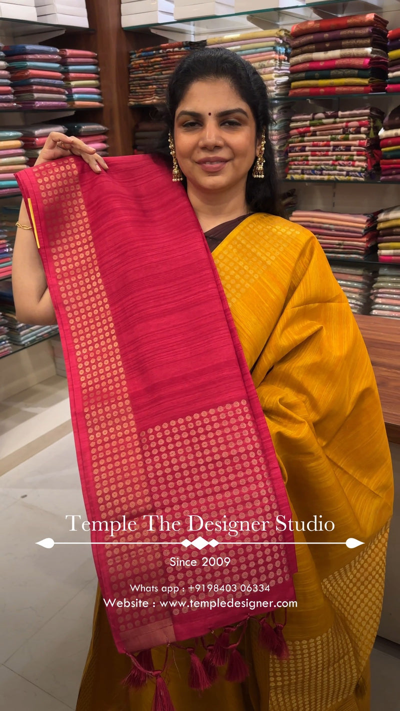 Saree Code - TTDS3278

Saree Name - Matka Tussar Silk Saree

Blouse...