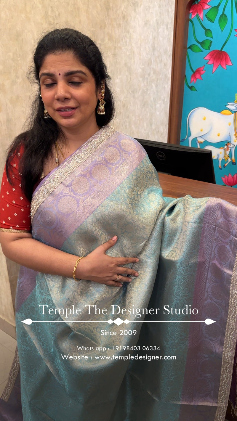 Saree Code -  TTDS3261

Saree Name - Banarasi Katan Silk Saree 

Bl...
