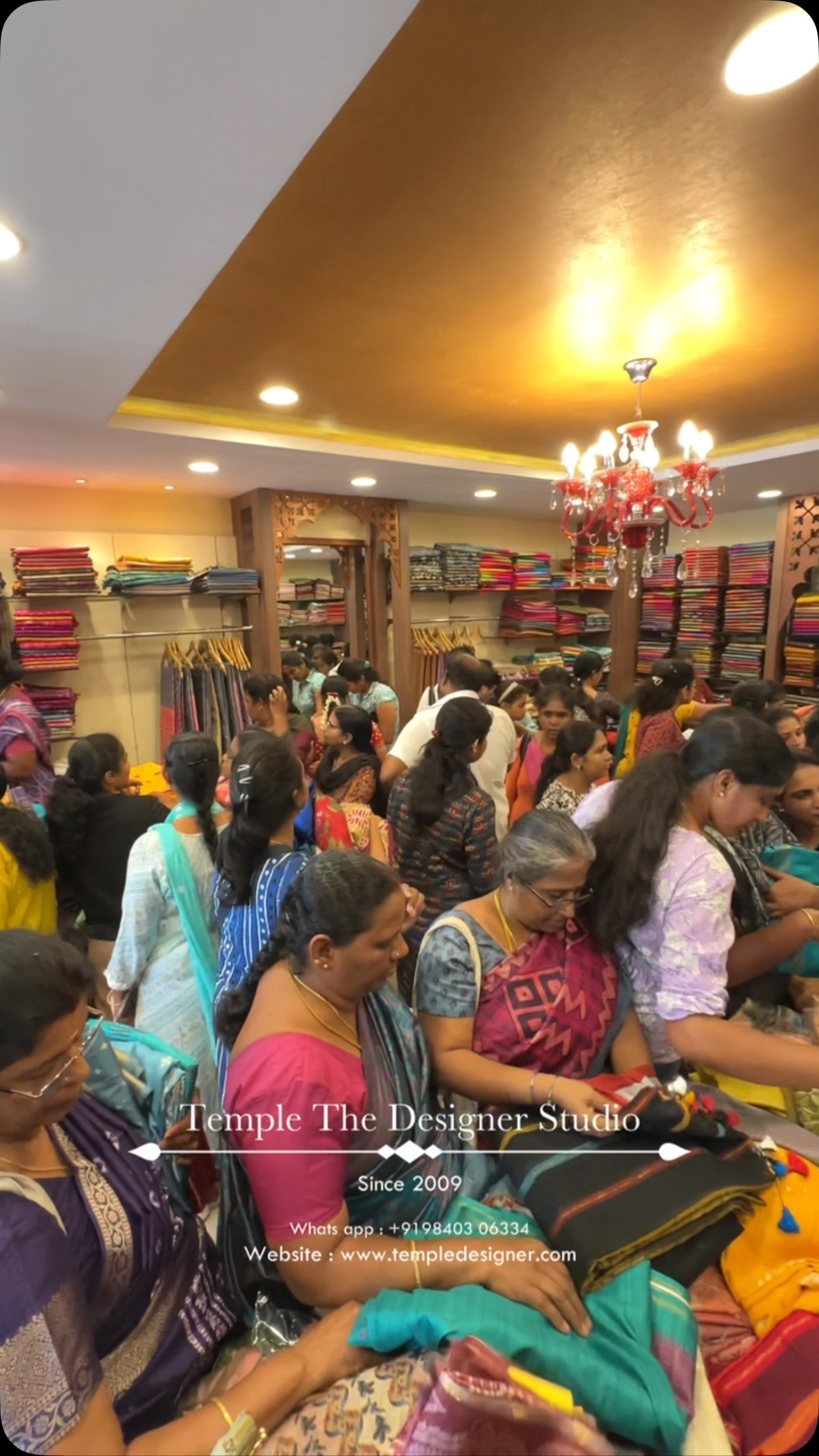 #sareelove #sareefashion #sareeindia #trending