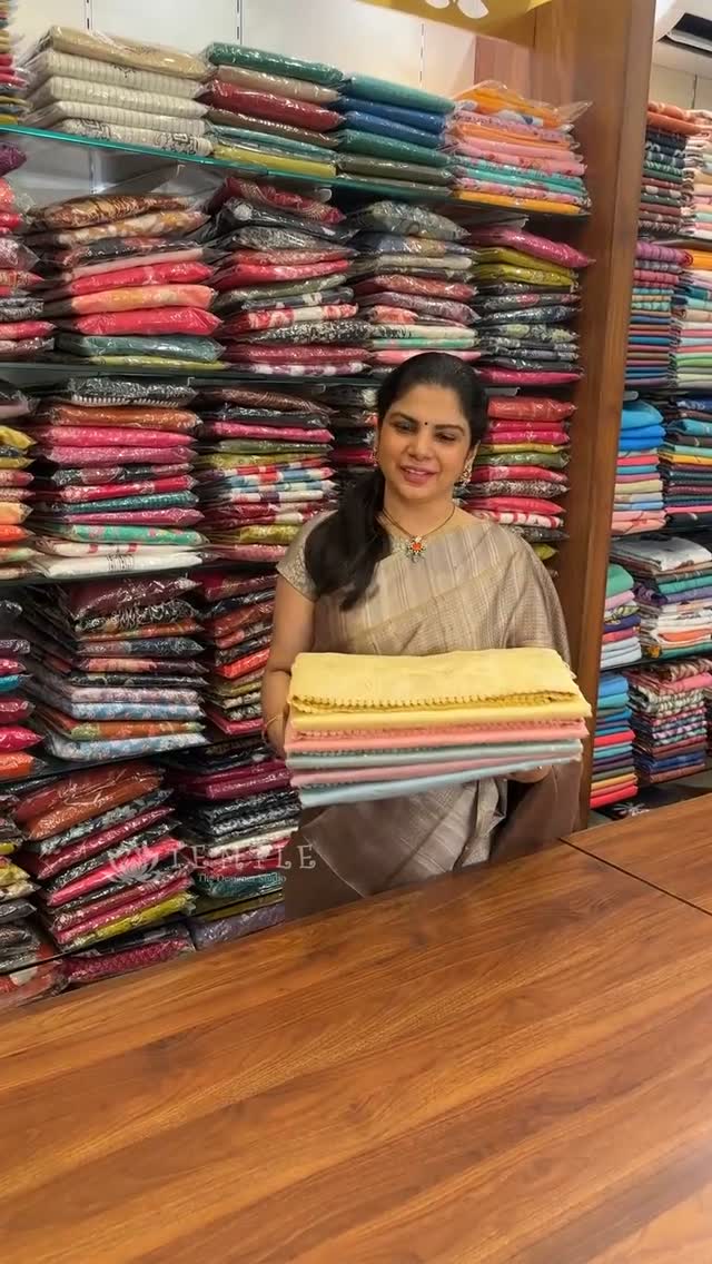 Saree Name - Raw Silk Saree

Blouse - Self Colour Blouse

Length - ...