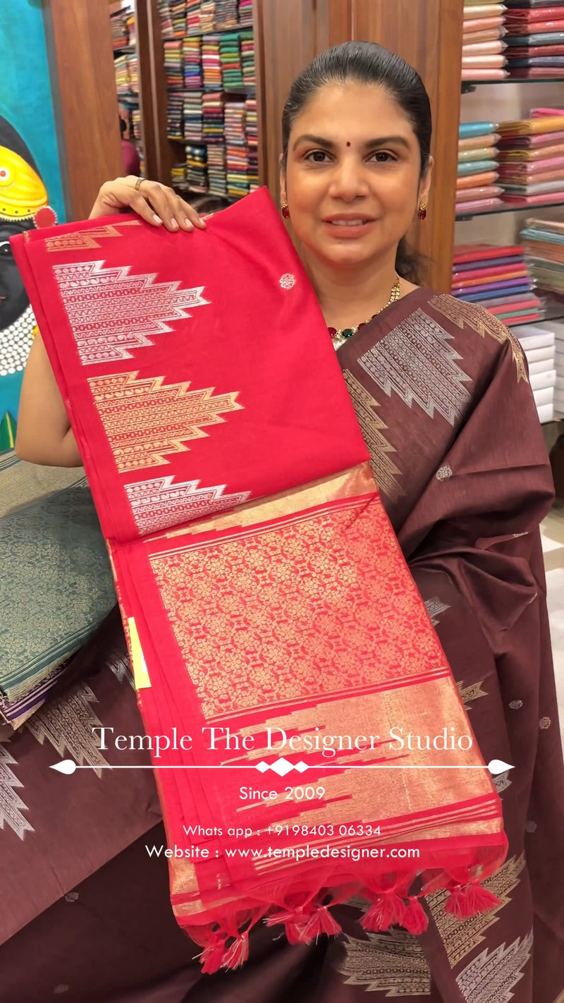 Saree Code - TTDS3384

Saree Name - Linen Saree

Blouse - Printed B...