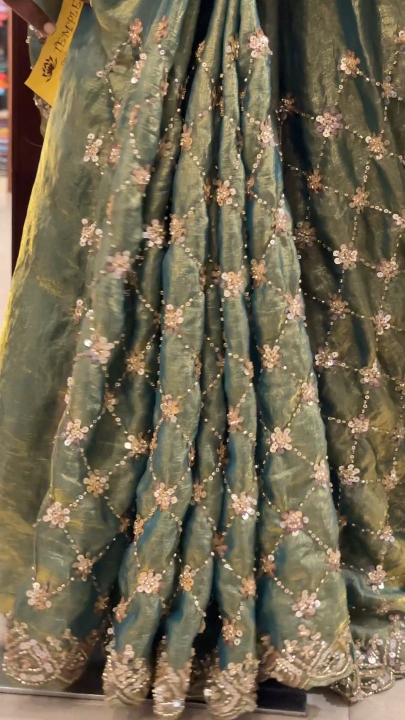 Saree Name - Designer Saree

Blouse - Designer Blouse

Length - 5mt...