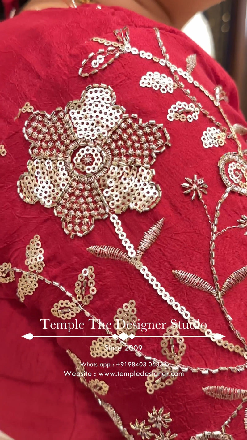 Saree Code - TTDS3077

Saree Name - Viscose Georgette Saree

Blouse...