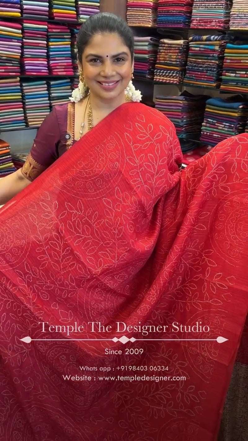 Saree Code - TTDS3323

Saree Name - Printed Matka Saree

Blouse - P...