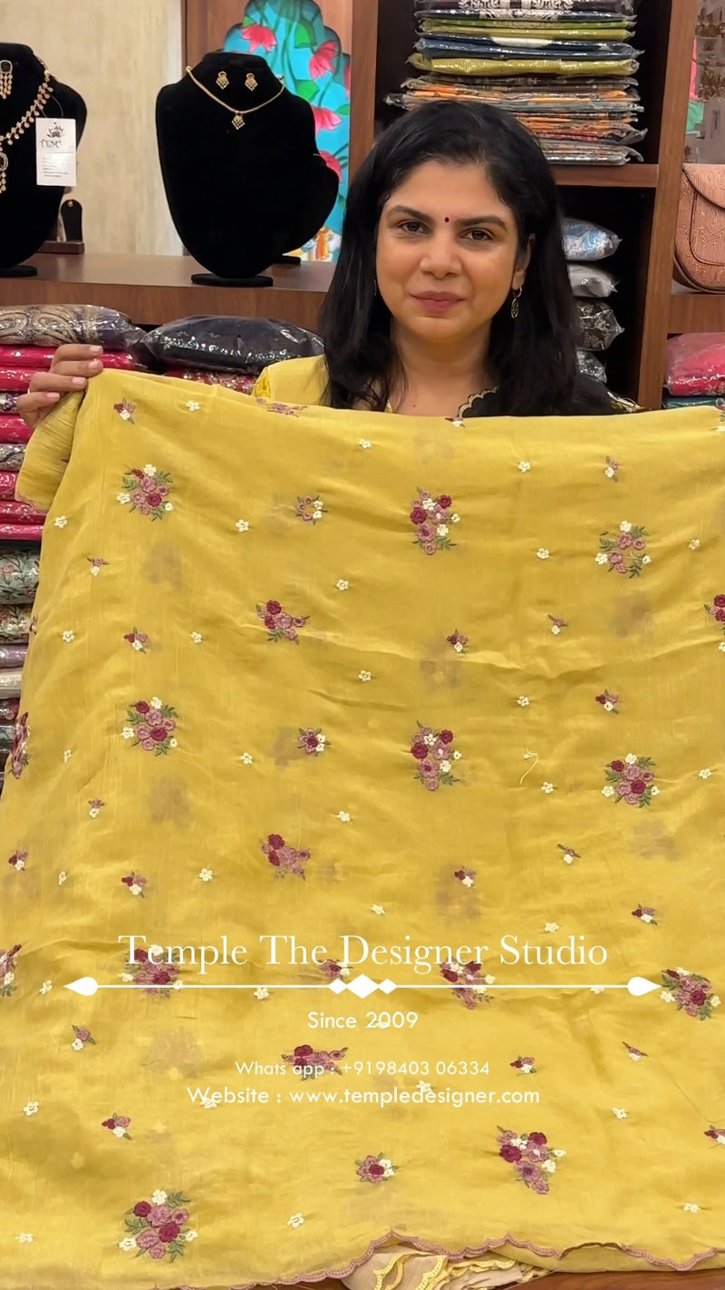Saree Code - TTDS3412

Saree Name - Crushed Organza Saree

Blouse -...