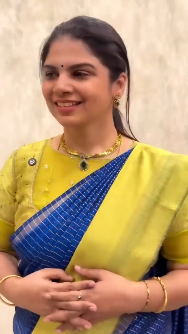 Restock Alert!

Saree Code - TTDS2887

Saree Name - Chappa Silk Sar...