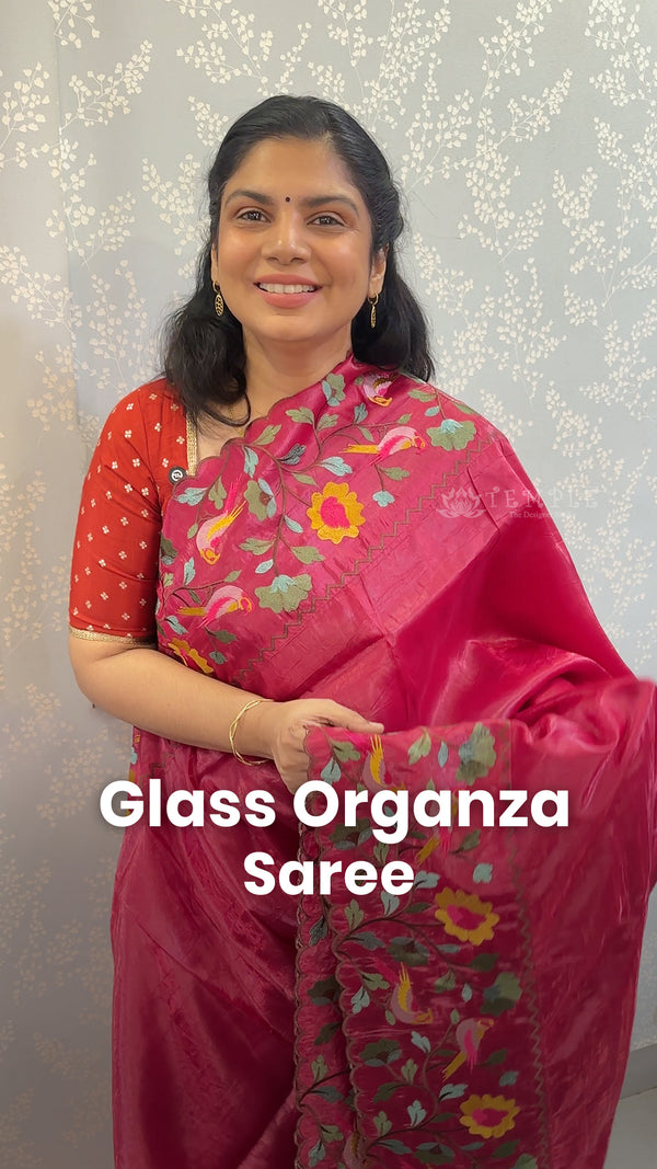 Saree Code - TTDS3234

Saree Name - Glass Organza Saree

Blouse - S...