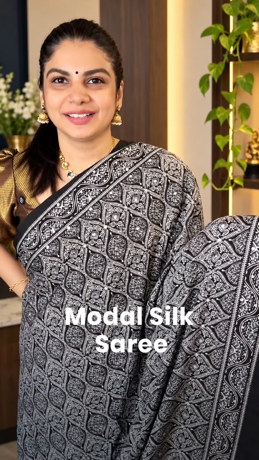 Saree Code - TTDS3128 | PRE BOOKING

Saree Name - Modal Silk Saree
...
