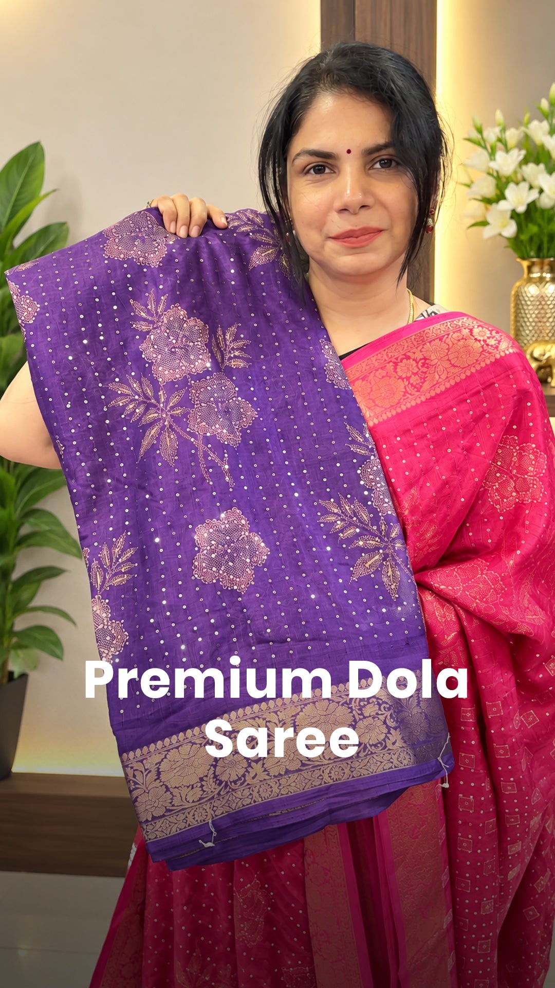 Saree Code -  TTDS3500

Saree Name - Premium Dola Saree

Blouse - S...