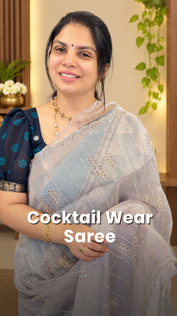 Saree Code - TTDS3229

Saree Name - Cocktail Wear Saree

Blouse - D...