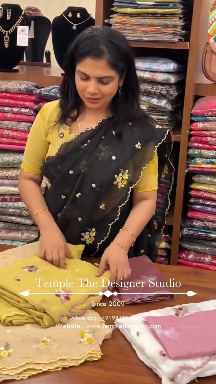 Saree Code - TTDS3412

Saree Name - Crushed Organza Saree

Price - ...