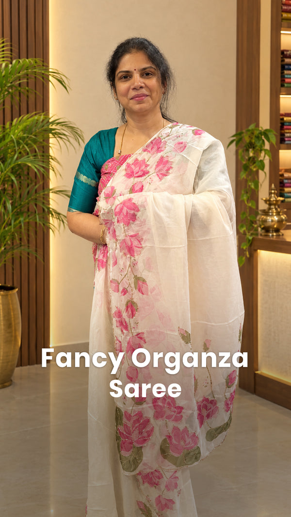 Saree Code - TTDS3618

Saree Name - Fancy Organza Saree

Blouse - P...