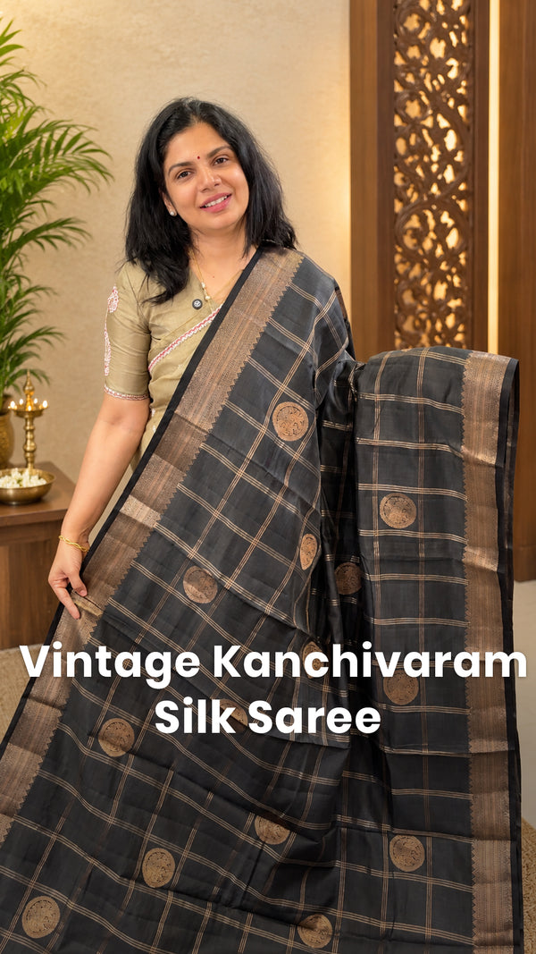 Saree Code - TTDS2933

Saree Name - Vintage Kanchipuram Sarees

Blo...