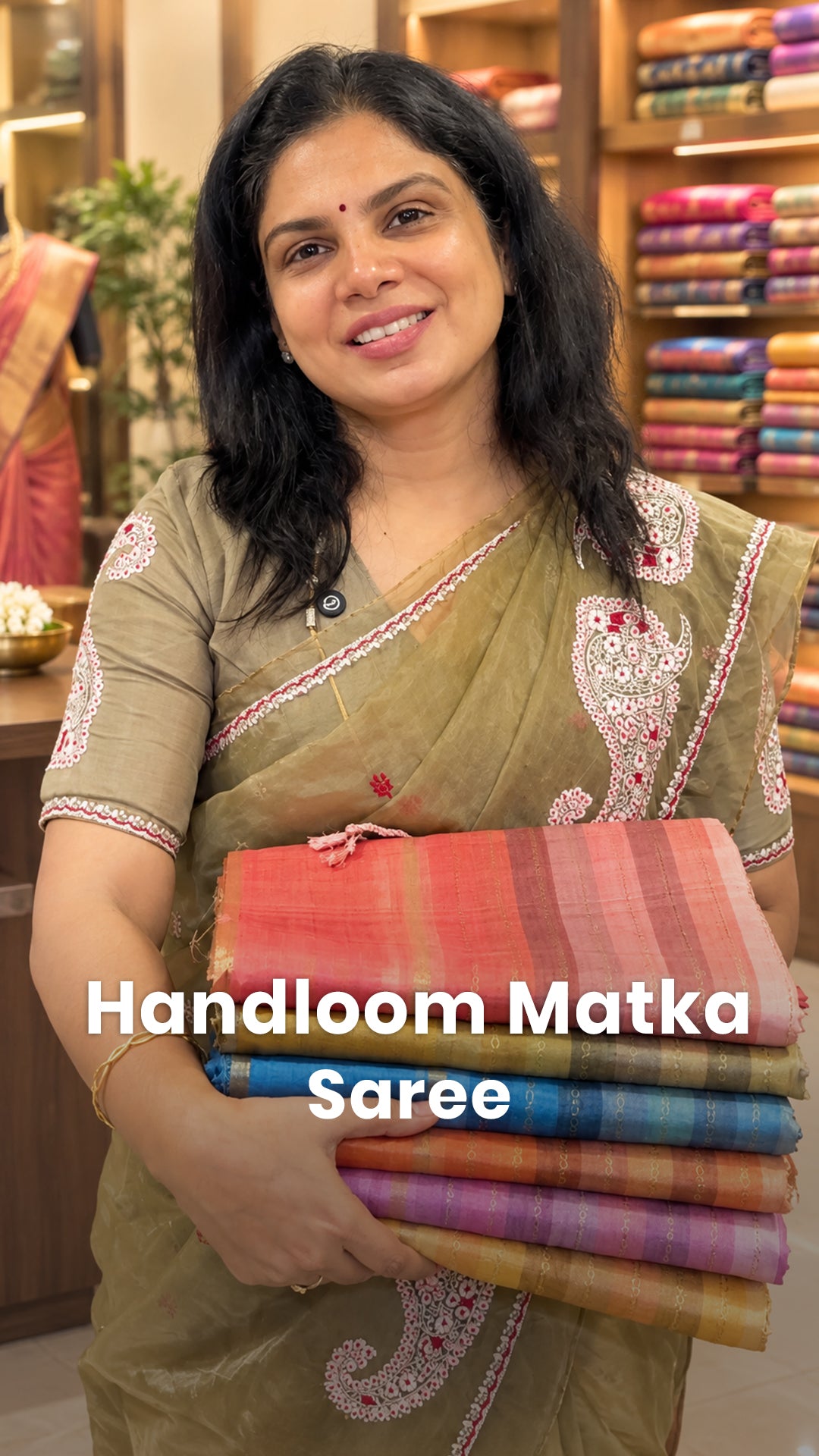 Saree Code - TTDS3617

Saree Name - Handloom Matka Saree

Blouse - ...