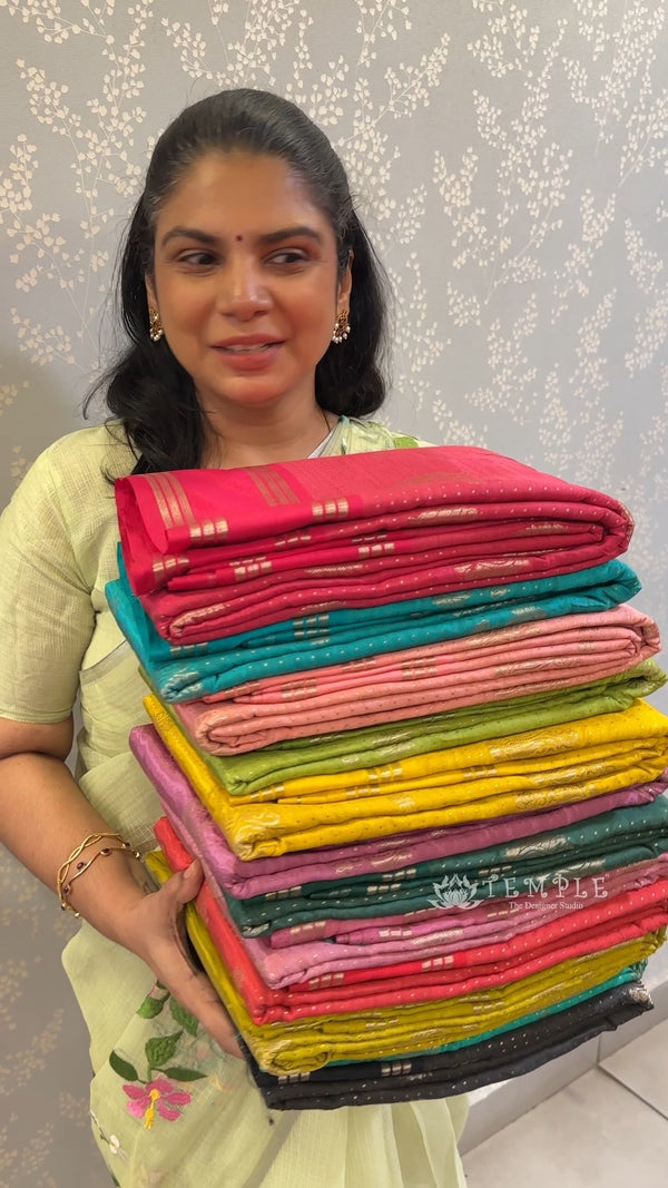Saree Code - TTDS3634

Saree Name - Semi Tussar Saree

Blouse - Sel...