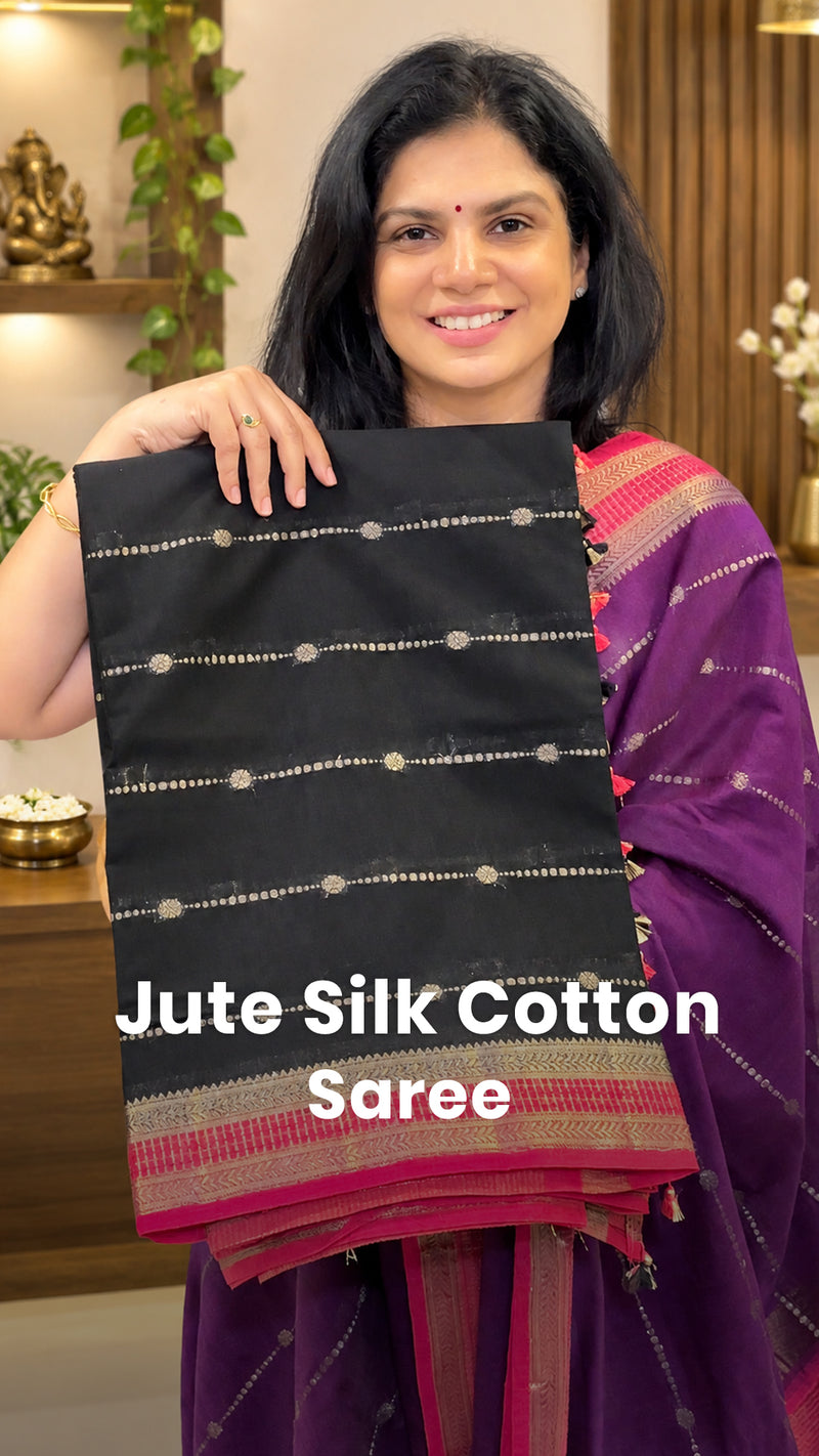Saree Name - Jute Silk Cotton Saree

Blouse - Contrast Blouse

Pric...