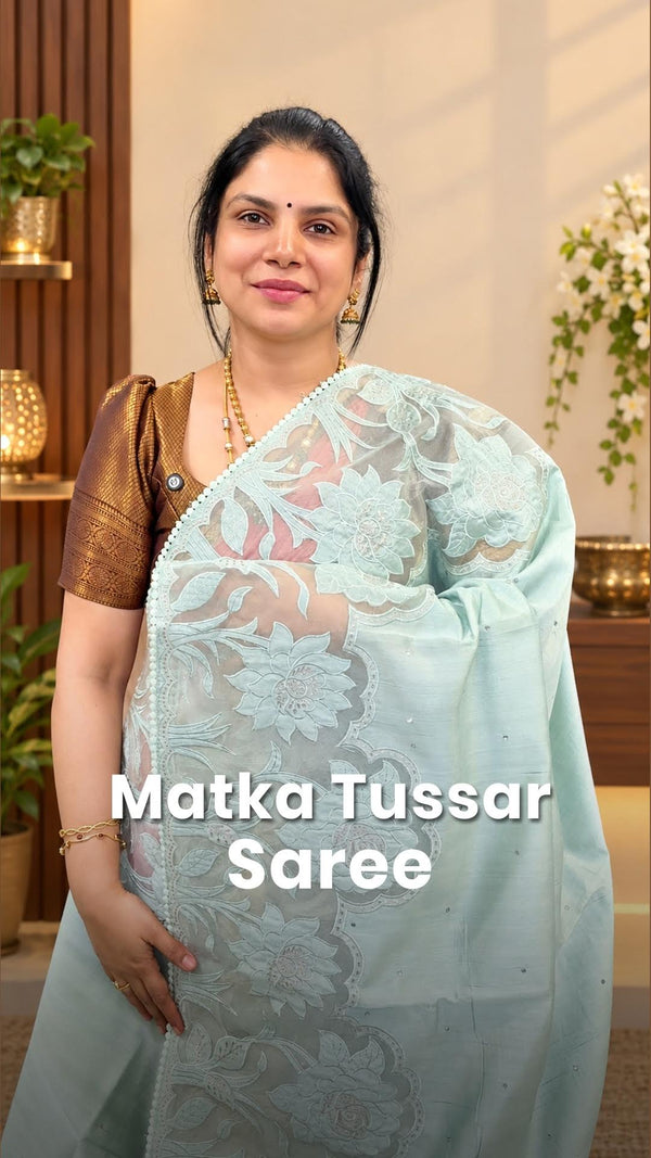 Saree Name - Matka Tussar Saree

Blouse - Self Colour Blouse

After...