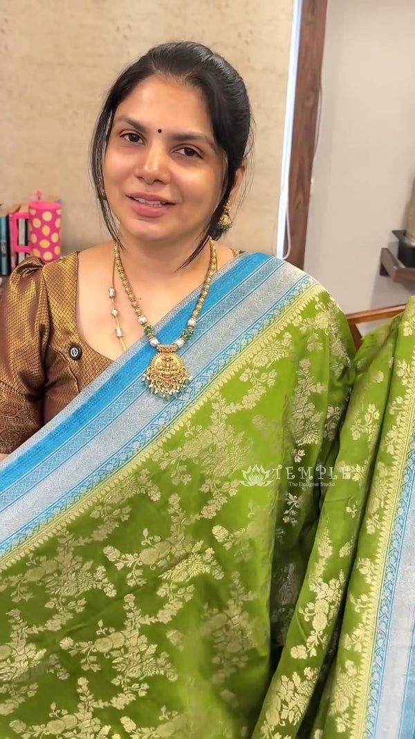 Saree Code - TTDS3560

Saree Name - Viscose Georgette Saree

Price ...