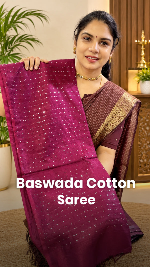 Saree Code - TTDS3697

Saree Name - Baswada Cotton Saree

Blouse - ...