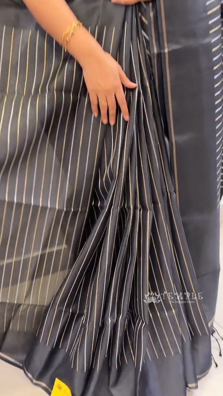 Saree Code - TTDS2900

Saree Name - Handloom Matka Silk Saree

Blou...