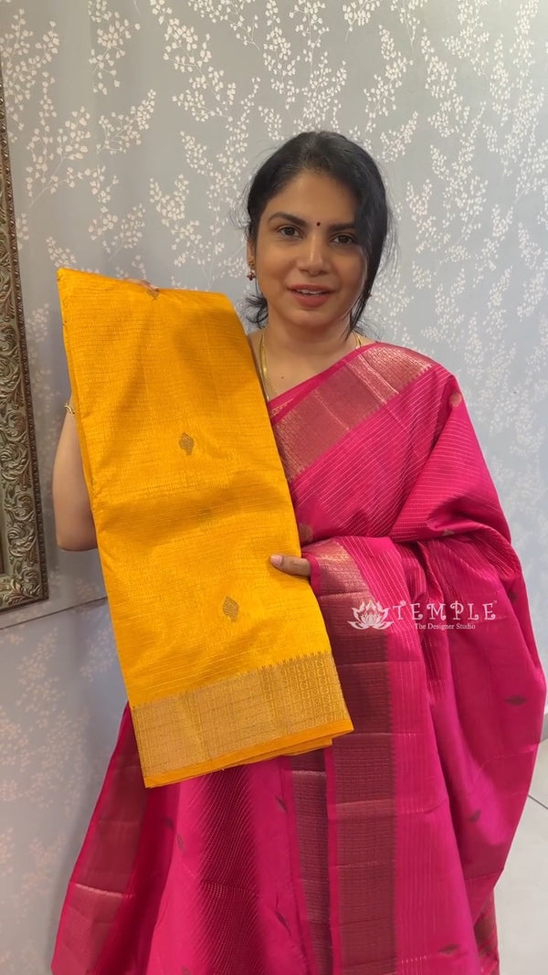 Saree Name - Semi Tussar Saree

Blouse - Self Colour Blouse

Price ...