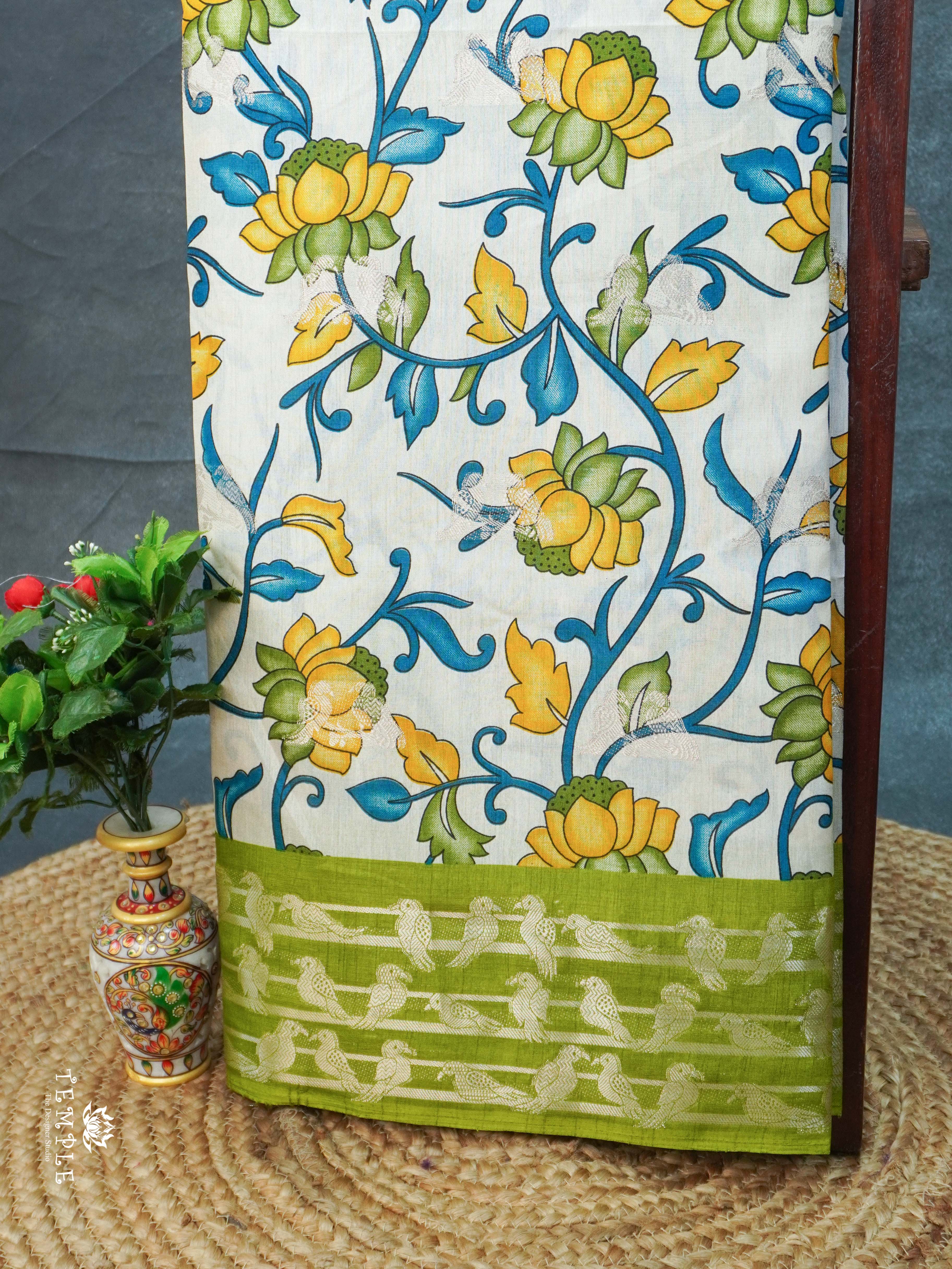 Floral With Creeper Printed Saree | TTDS2258