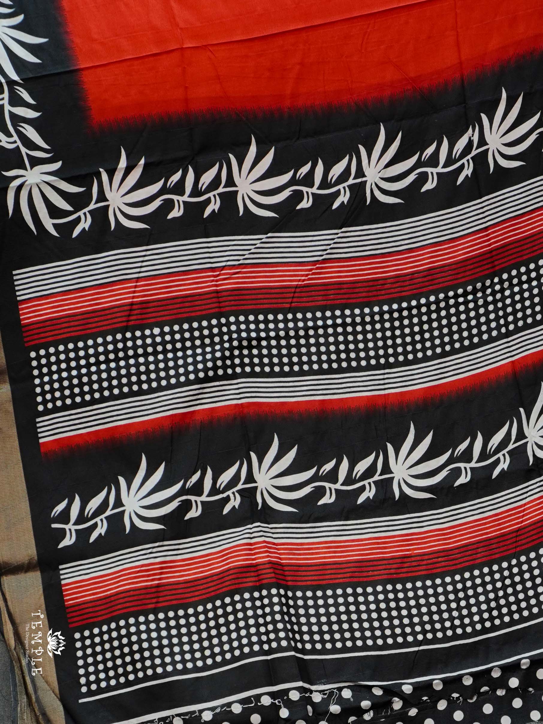 Raw Silk Saree With Floral Pattern | TTDS2304