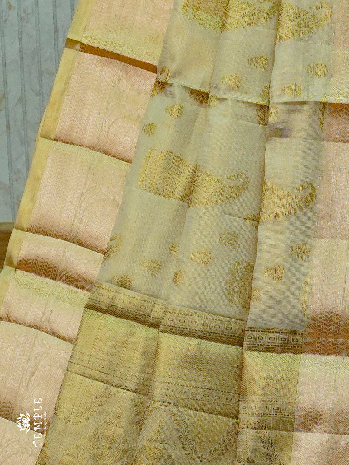 Golden Tissue silk saree  |  TTDS671
