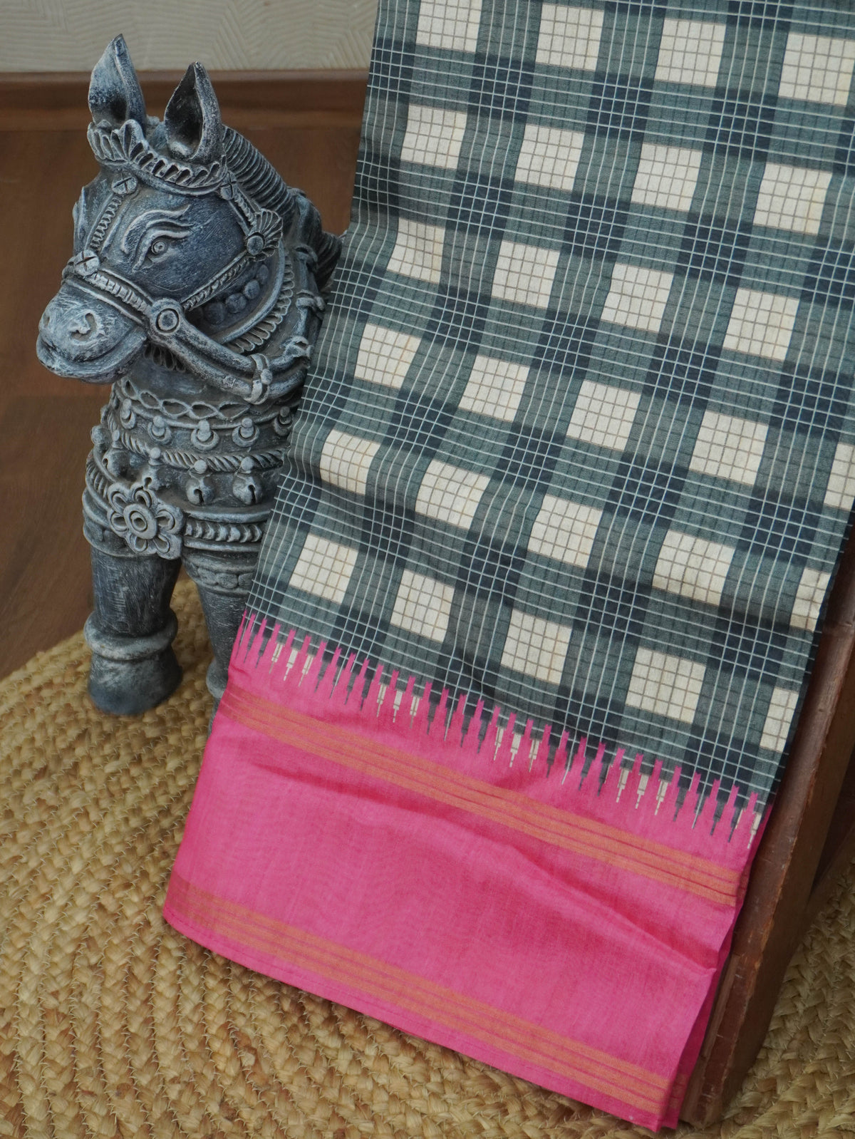 Vintage Checked Tussar Saree | TTDS3708