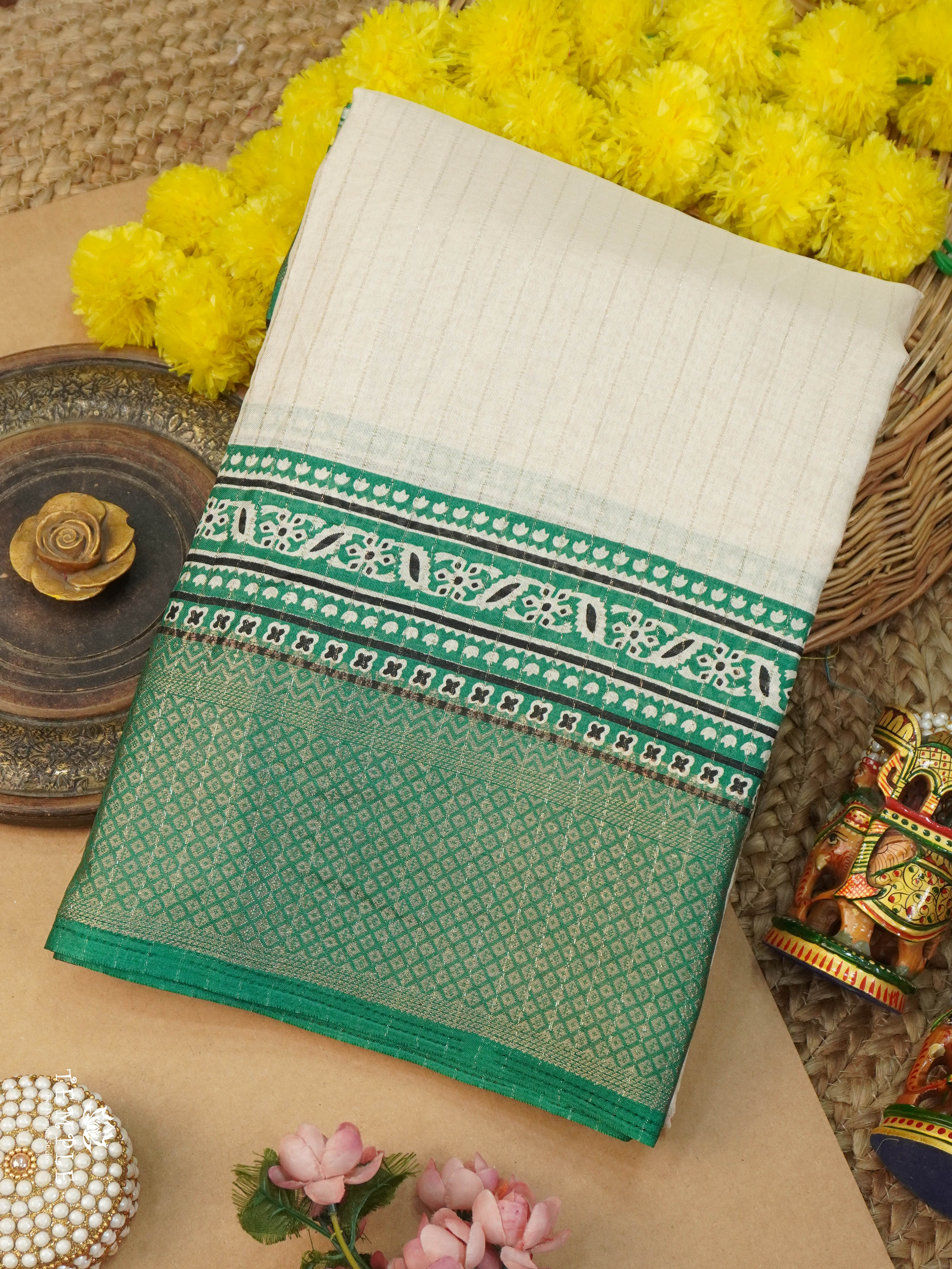 Semi Crepe Saree With Vaira Oosi Pattern | TTDS2895
