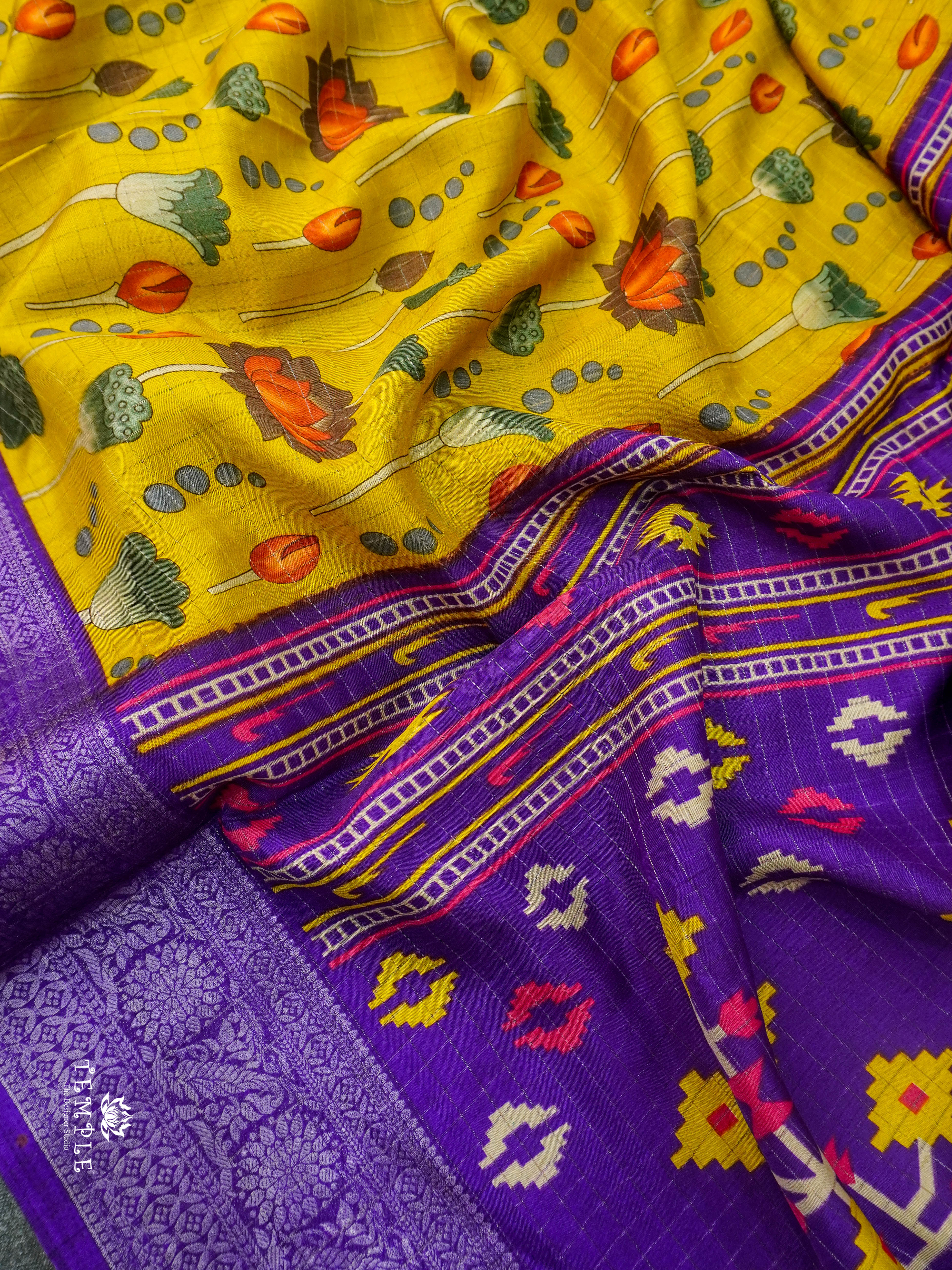 Calcutta Check Pattern Saree With Lotus Print | TTDS1436