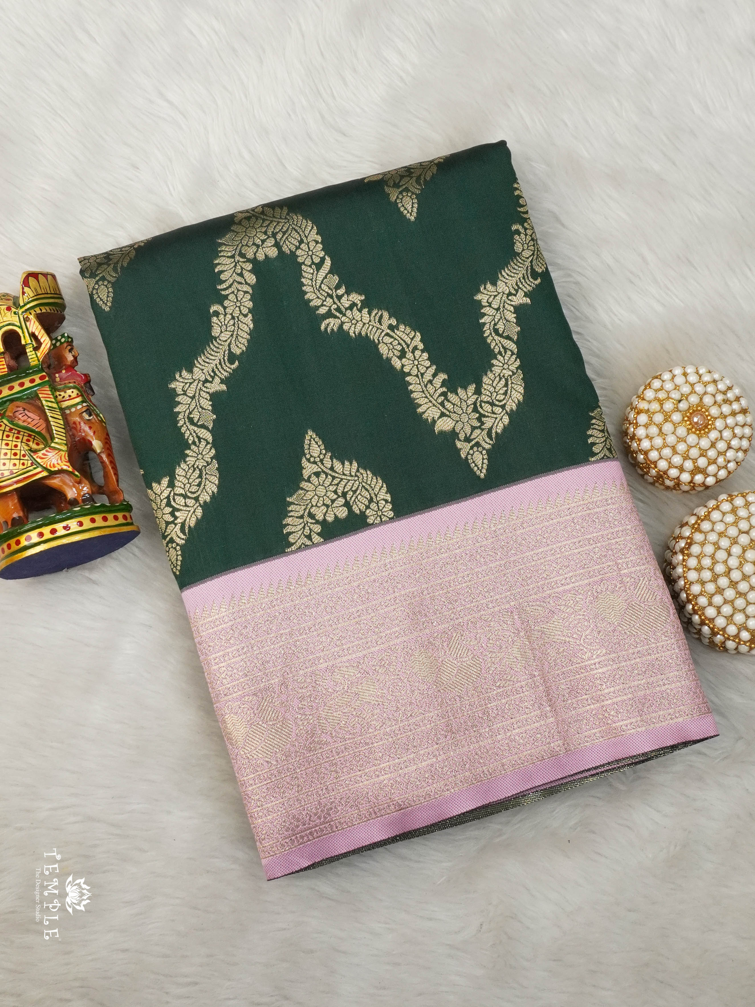 Semi Silk Saree With Zari Woven Pattern | TTDS2915