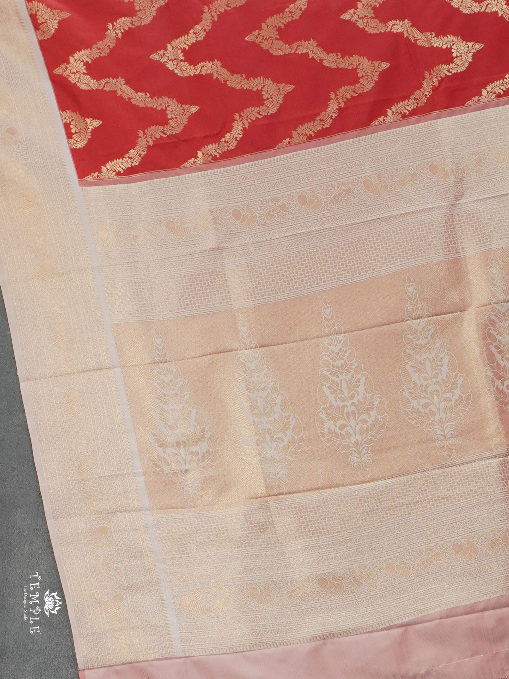 Semi Silk Saree With Zari Woven Pattern | TTDS2915